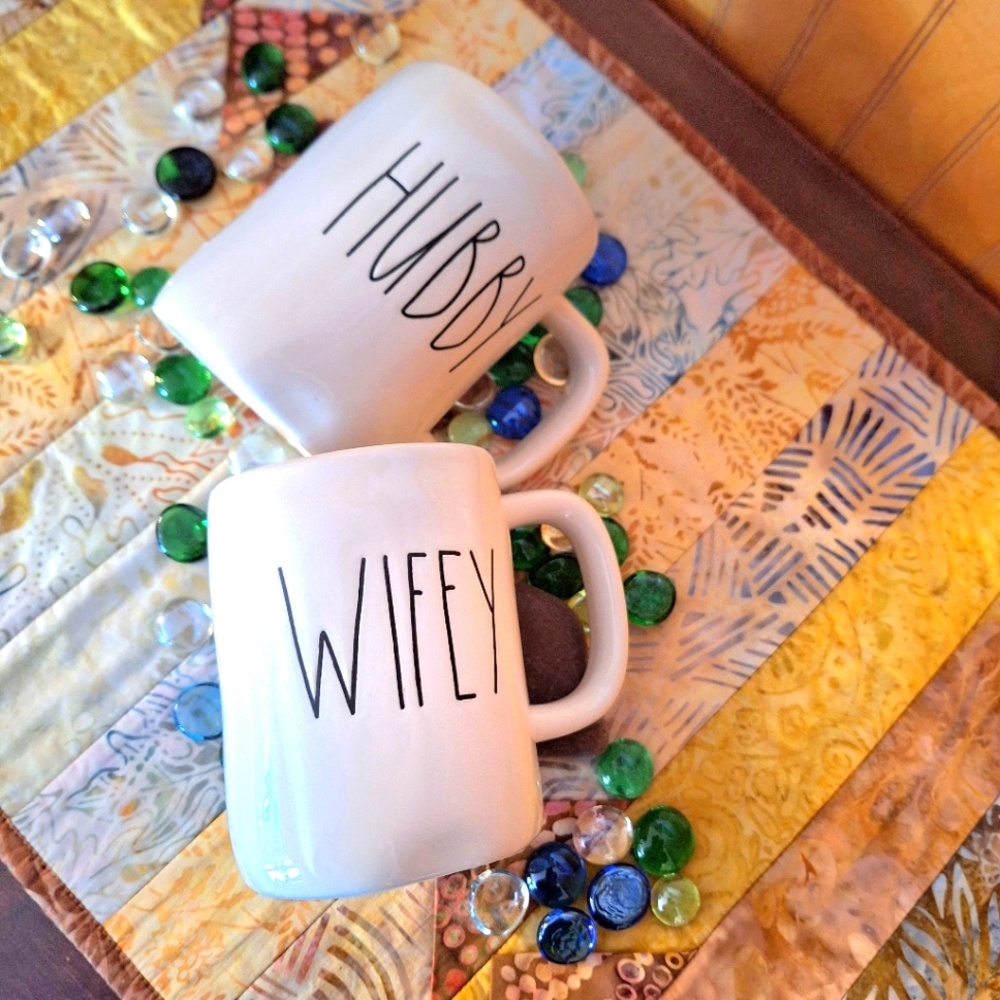 Rae Dunn Hubby & Wifey Ceramic Mug Set Of 2 - Picture 3 of 9